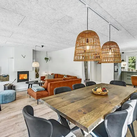 Lovely Home In Blavand With Wifi Blavand