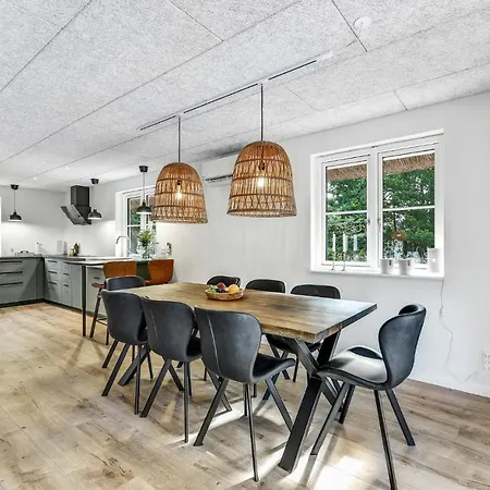 Holiday home Lovely Home In Blavand With Wifi *