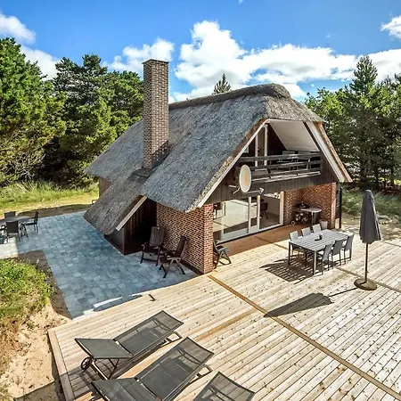 Lovely Home In Blavand With Wifi Holiday home *